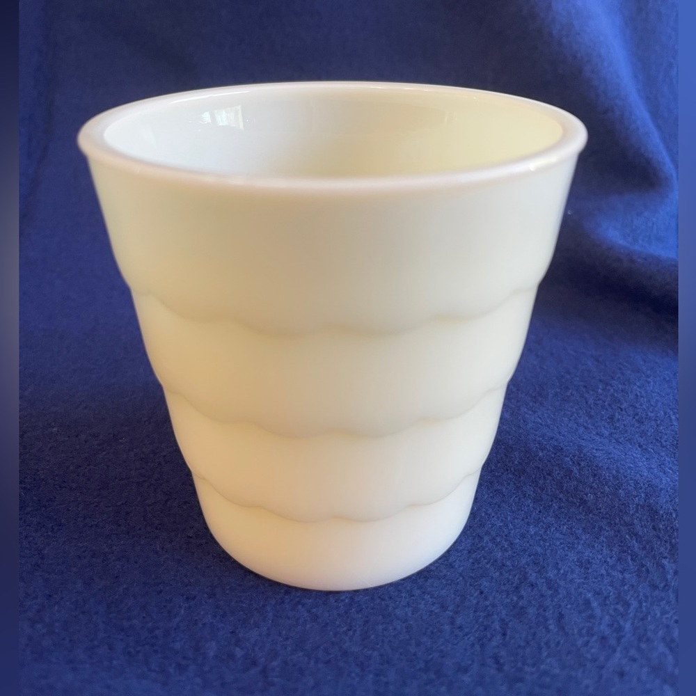 Vtg Flower Pot 3 5/8” Fire King-Anchor Hocking Ivory Smooth Top Scalloped Lines